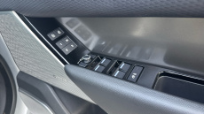 Land Rover Range Rover Velar 2.0 D200 SE 5dr Auto Diesel Estate